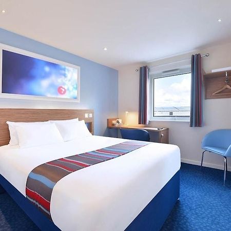 Travelodge London Ілінг Екстер'єр фото