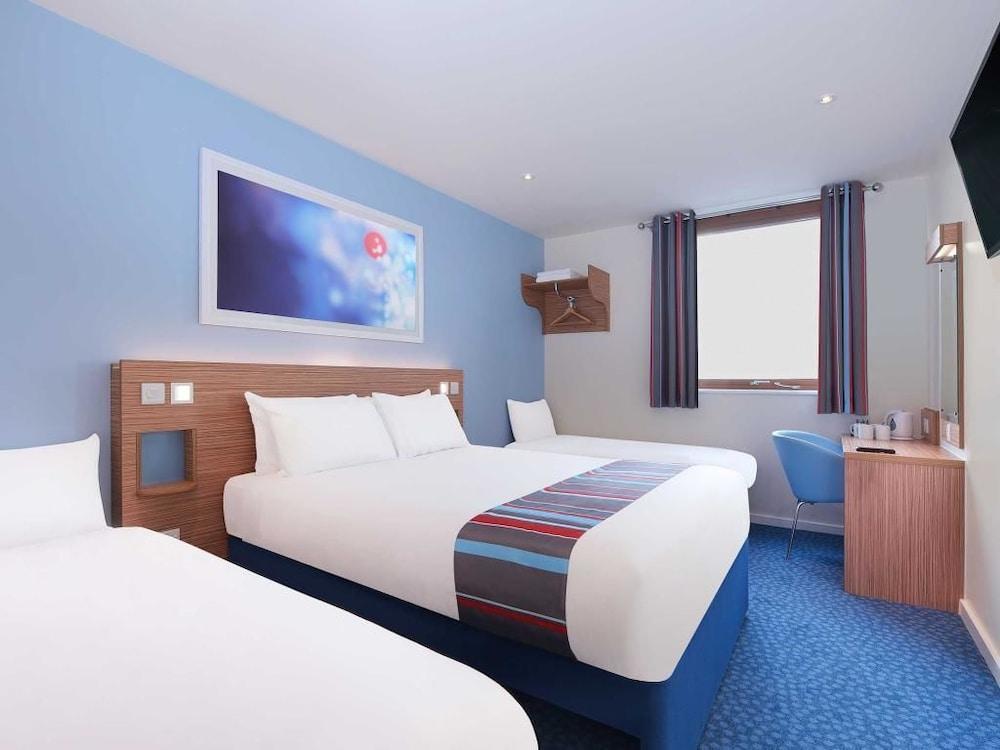 Travelodge London Ілінг Екстер'єр фото