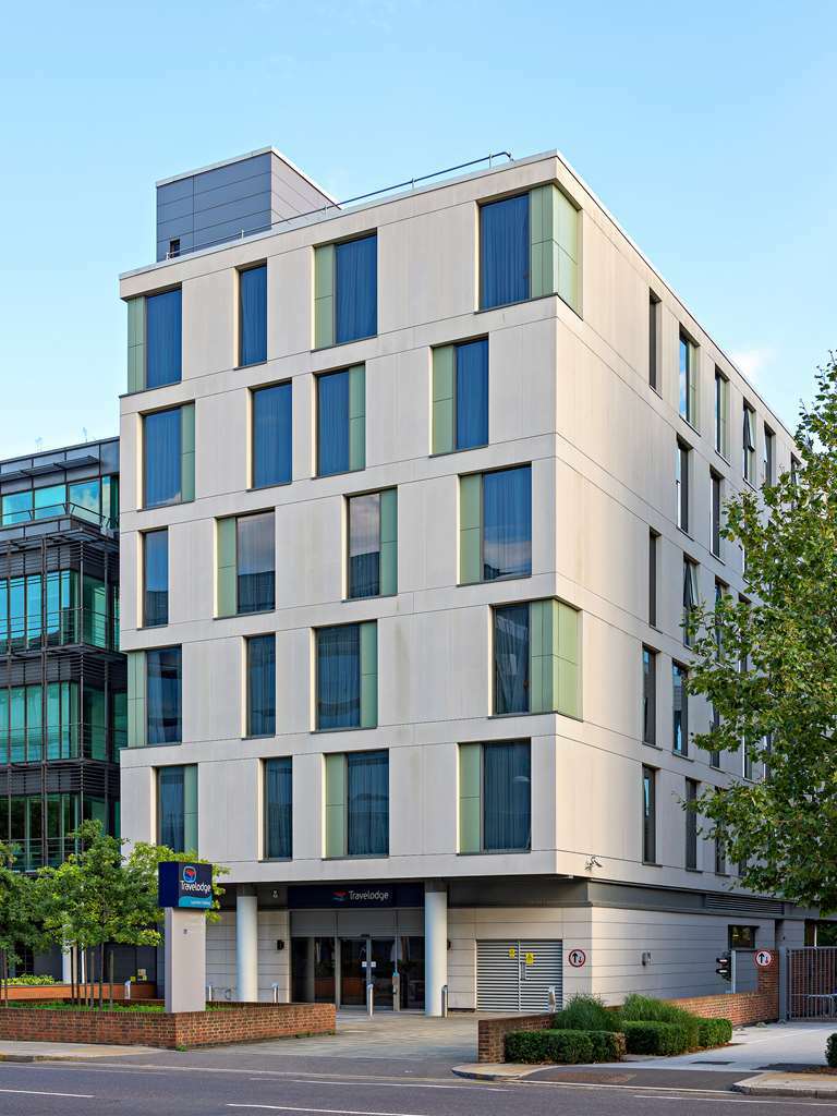 Travelodge London Ілінг Екстер'єр фото
